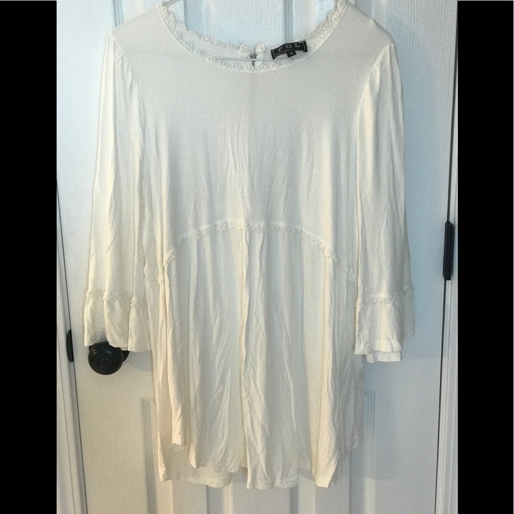 Babydoll white tunic with flare sleeve